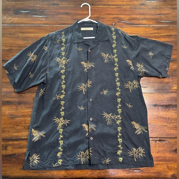 100% Silk Tommy Bahama Charcoal Shirt with Gold Embroidery - Picture 1 of 3